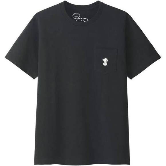 Uniqlo x peanuts x kaws snoopy pocket tee - Picture 1 of 2